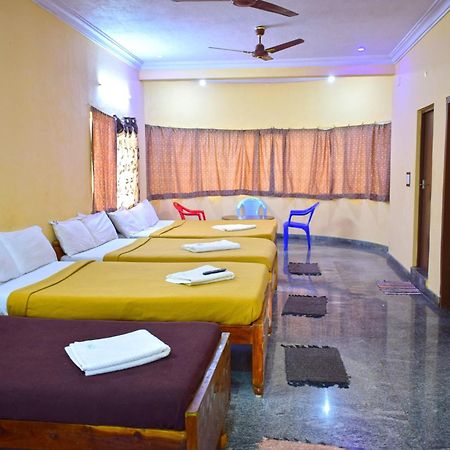 Dolphin Resort Yelagiri Exterior photo