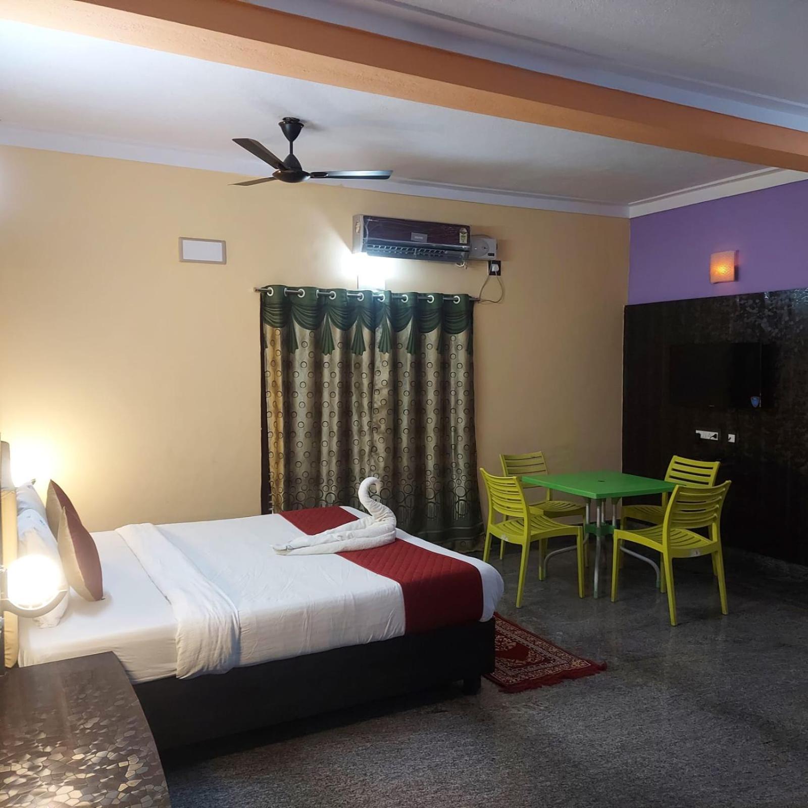 Dolphin Resort Yelagiri Exterior photo