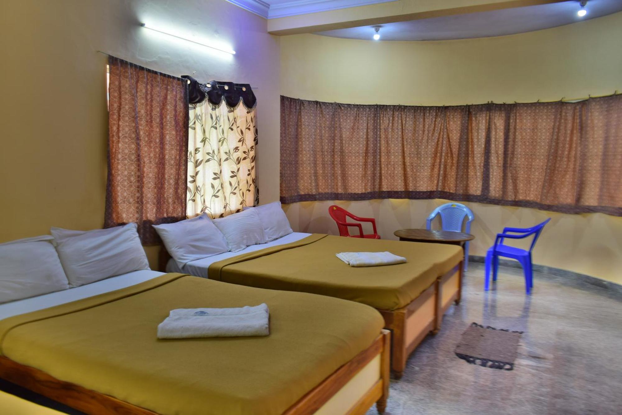 Dolphin Resort Yelagiri Exterior photo