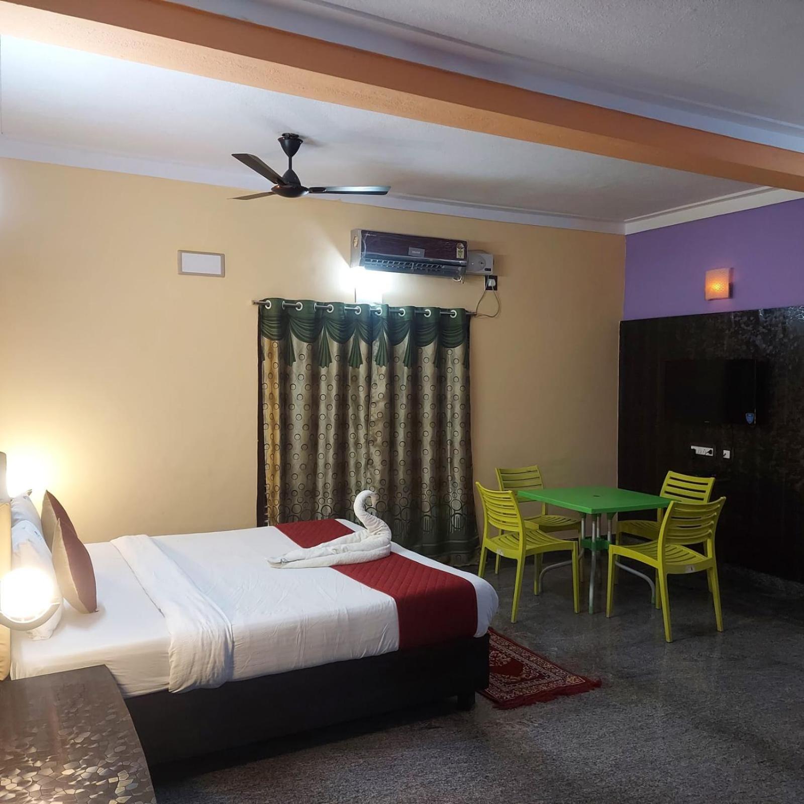 Dolphin Resort Yelagiri Exterior photo