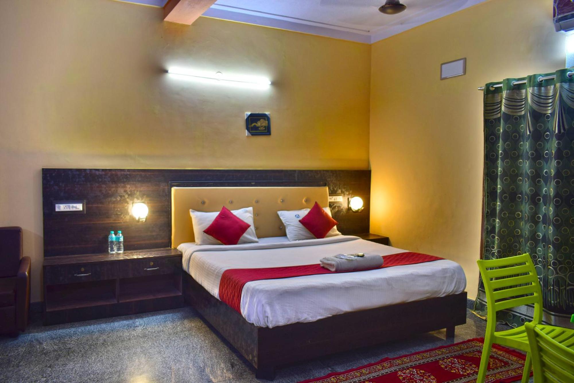 Dolphin Resort Yelagiri Exterior photo