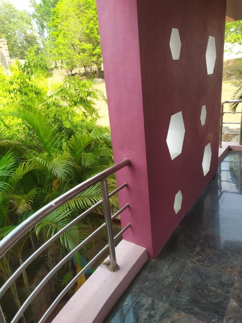 Dolphin Resort Yelagiri Exterior photo