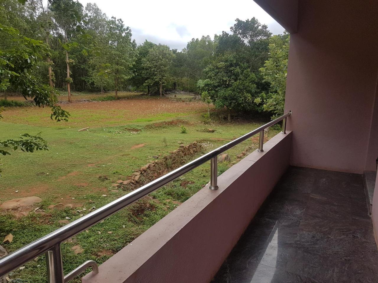 Dolphin Resort Yelagiri Exterior photo